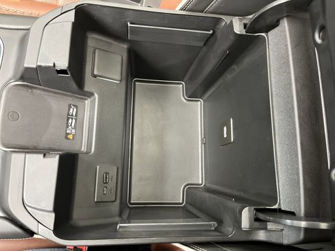 Used 2024 GMC Sierra 2500 Denali Ultimate image 30