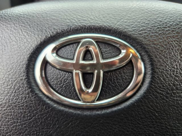 Used 2016 Toyota Tacoma TRD Sport w/ Premium & Technology Package AWD/4WD image 31