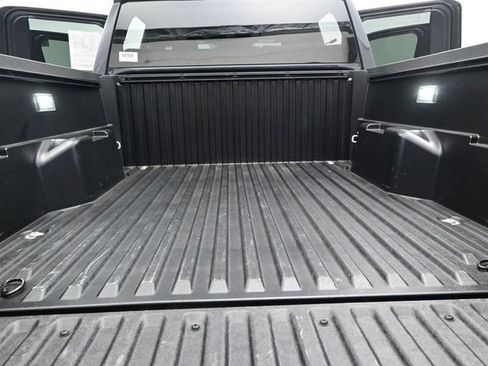 Used 2025 Toyota Tacoma SR5 AWD/4WD image 13