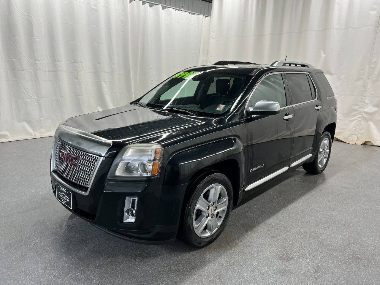 Used 2015 GMC Terrain Denali AWD/4WD image 1