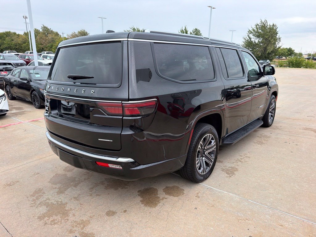 Used 2024 Jeep Wagoneer L Series II w/ Flexible Seating Group AWD/4WD image 5