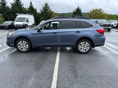 Used 2015 Subaru Outback 2.5i Premium AWD/4WD image 2