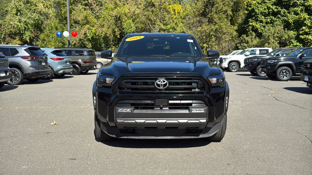 Certified 2025 Toyota 4Runner SR5 AWD/4WD image 2