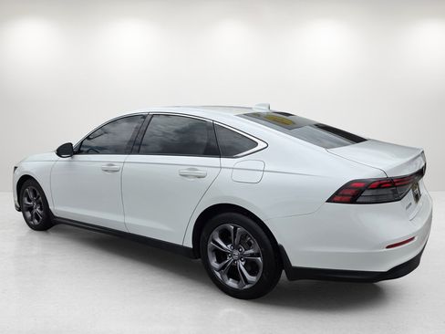 Used 2023 Honda Accord EX image 7