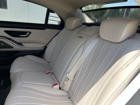 Used 2023 Mercedes-Benz S 500 4MATIC image 34