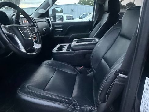 Used 2016 GMC Sierra 2500 SLE w/ Suspension Package, Off-Road AWD/4WD image 10