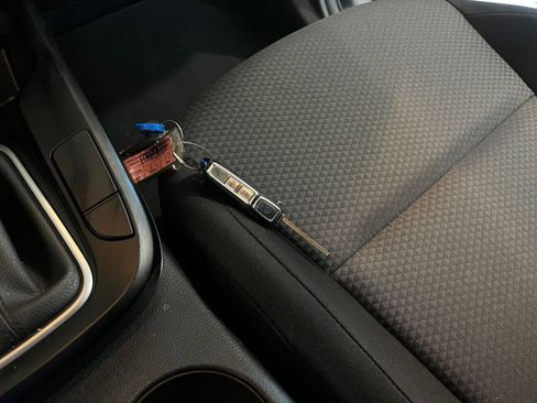 Used 2025 Kia Soul LX w/ LX Technology Package FWD image 21