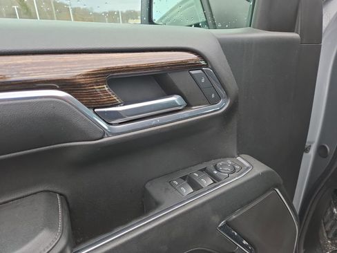 Used 2024 GMC Sierra 1500 Elevation image 10