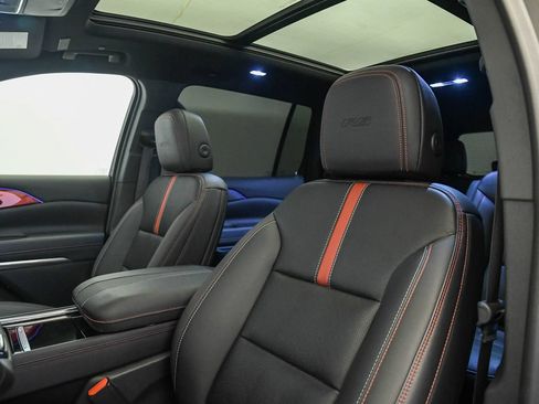Used 2024 Chevrolet Traverse RS w/ LPO, Cargo Package FWD image 20