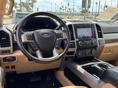 Certified 2021 Ford F250 Lariat w/ Lariat Ultimate Package AWD/4WD image 28