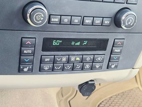 Used 2009 Buick LaCrosse CXL w/ Driver Confidence Package FWD image 25