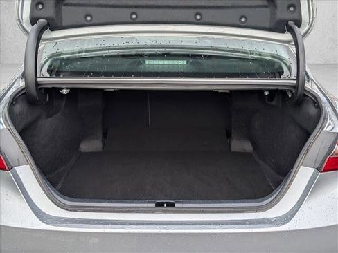 Used 2023 Toyota Camry SE image 6