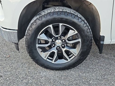 Used 2022 Chevrolet Silverado 1500 LT image 7