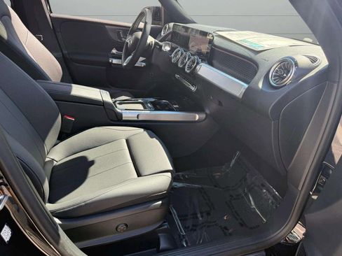 Used 2025 Mercedes-Benz GLB 250 GLB 250 image 27