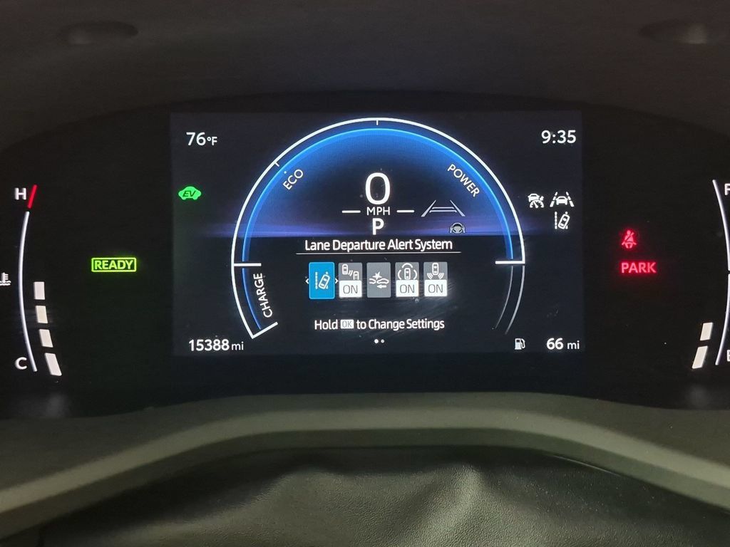 Used 2025 Toyota Camry SE FWD image 21