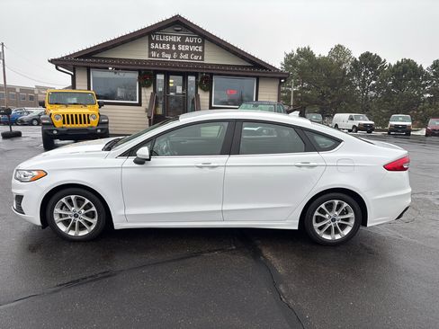 Used 2020 Ford Fusion SE image 6