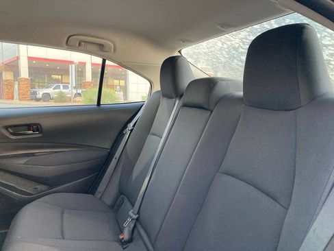Used 2025 Toyota Corolla LE FWD image 11
