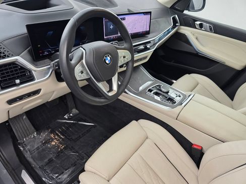 Certified 2024 BMW X7 xDrive40i w/ Premium Package AWD/4WD image 10