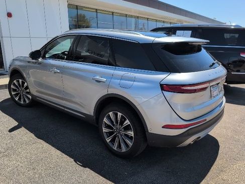 Used 2021 Lincoln Corsair Reserve w/ Equipment Group 201A AWD/4WD image 2