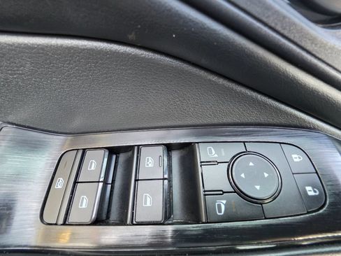 Used 2024 Nissan Rogue SV AWD/4WD image 11