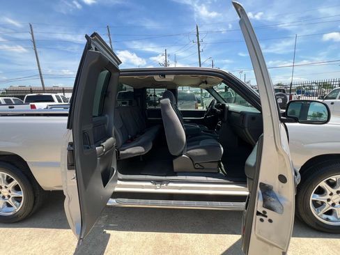 Used 2004 GMC Sierra 1500 SLE w/ Safe And Sound Package RWD image 66