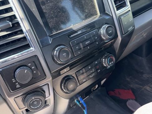Used 2016 Ford F150 XLT w/ Equipment Group 302A Luxury AWD/4WD image 4