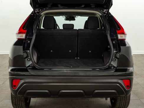 Used 2024 Mitsubishi Eclipse Cross LE image 12