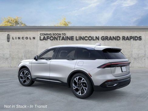 New 2026 Lincoln Nautilus Premier AWD/4WD image 4