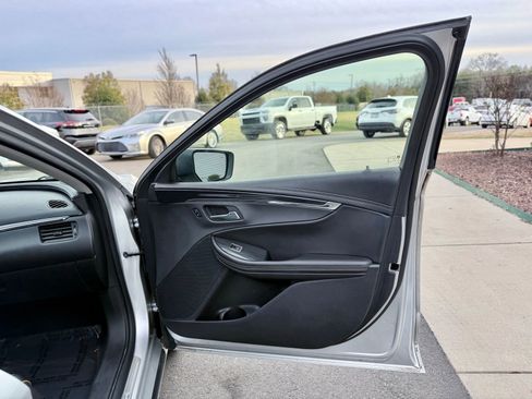 Used 2016 Chevrolet Impala LTZ image 20