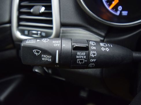 Used 2020 Jeep Grand Cherokee Altitude image 33