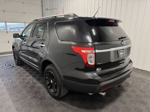 Used 2014 Ford Explorer XLT w/ Equipment Group 201A AWD/4WD image 4