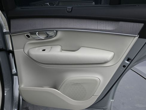 New 2026 Volvo XC90 B6 Ultra w/ Lounge Package AWD/4WD image 16
