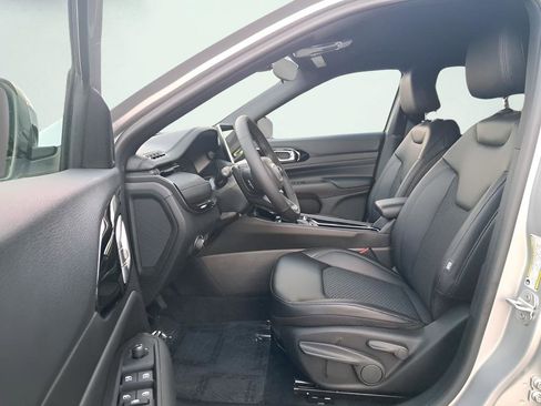 New 2026 Jeep Compass Latitude AWD/4WD image 10