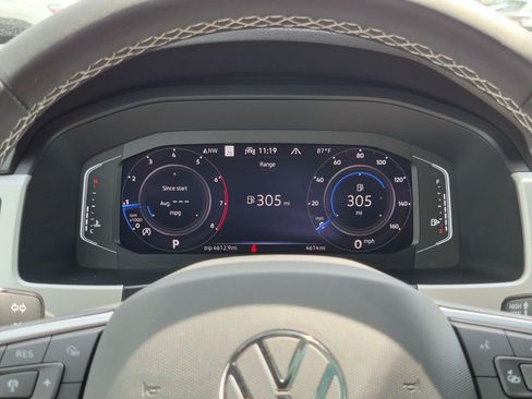 Used 2023 Volkswagen Atlas Cross Sport SEL AWD/4WD image 24