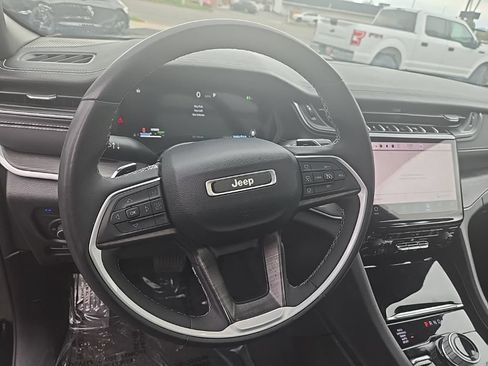 Used 2024 Jeep Grand Cherokee Limited 4xe AWD/4WD image 13