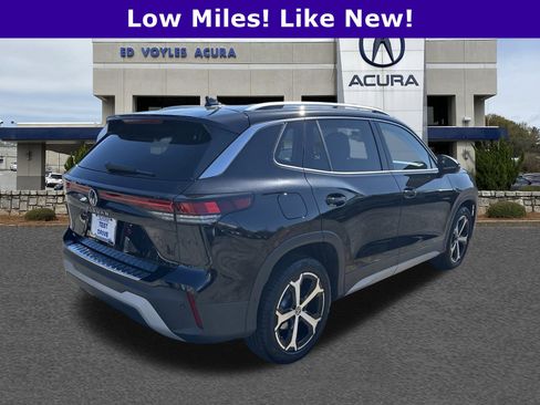 Used 2025 Volkswagen Tiguan SE image 5