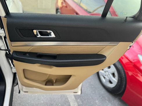 Used 2017 Ford Explorer Base AWD 4dr SUV image 37