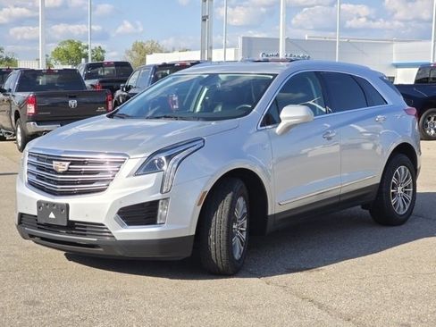 Used 2017 Cadillac XT5 Luxury image 24