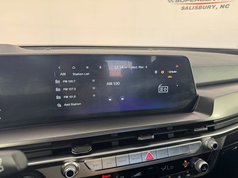 Used 2025 Kia Telluride S image 16