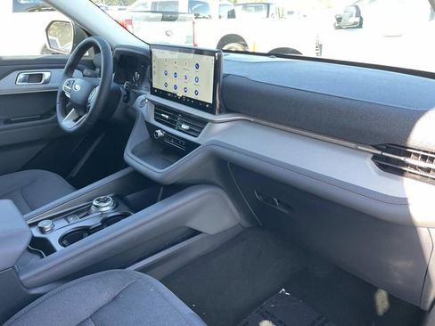 New 2026 Ford Explorer Active image 24