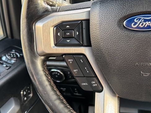 Used 2018 Ford F150 Platinum w/ Equipment Group 701A Luxury image 36