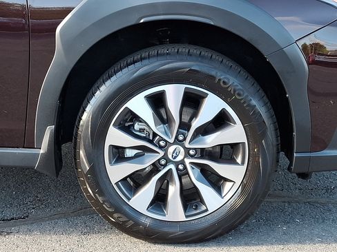 Certified 2025 Subaru Outback Limited AWD/4WD image 9