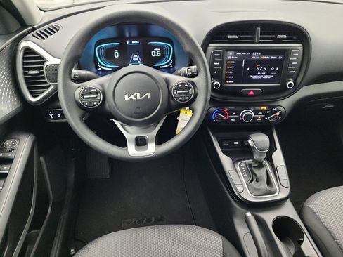 Used 2025 Kia Soul LX w/ LX Technology Package image 22