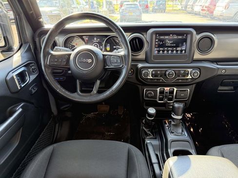 Certified 2023 Jeep Wrangler Unlimited w/ Cold Weather Group AWD/4WD image 19