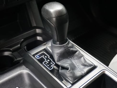 Used 2021 Toyota Tacoma SR w/ SR Convenience Package RWD image 20