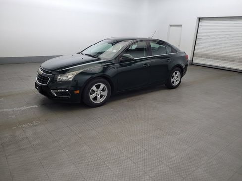 Used 2015 Chevrolet Cruze LT FWD image 2
