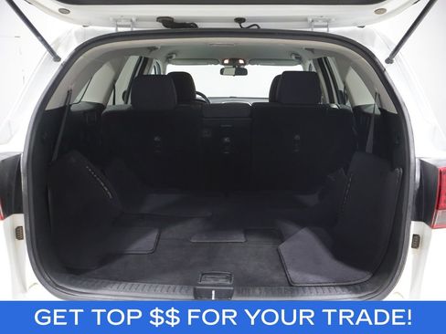 Used 2019 Kia Sorento AWD V6 image 4
