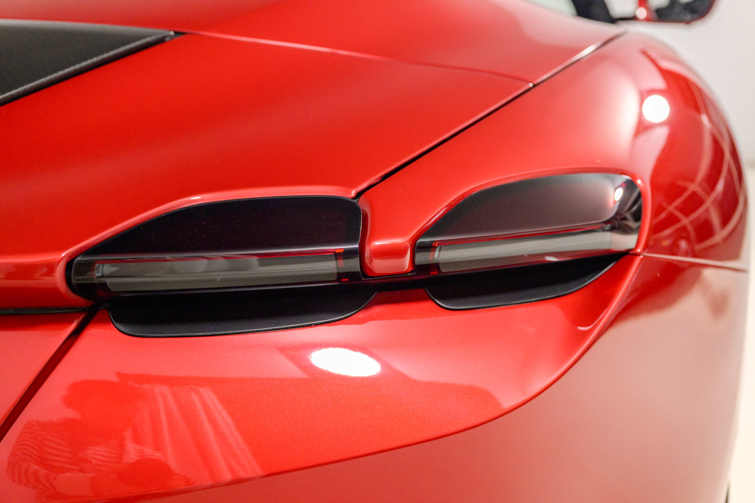 Certified 2024 Ferrari Roma Spider RWD image 58