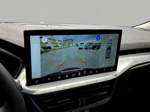 Used 2025 Ford Escape SE w/ PHEV Premium Package FWD image 16