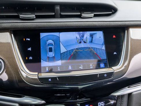 Certified 2025 Cadillac XT6 Premium Luxury w/ Platinum Package AWD/4WD image 24